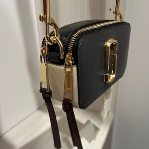 Marc Jacobs - The Snapshot Crossbody Bag
